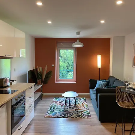 Le Cilaos, Au Coeur De * Καστρ